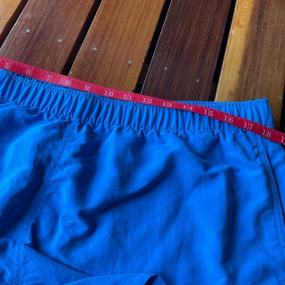 Patagonia Barely Baggie Blue Shorts size XL - Picture 6 of 11